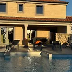 House Antonia