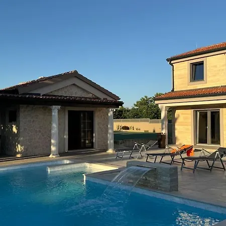 House Antonia