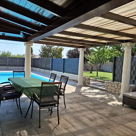 House Antonia Nin