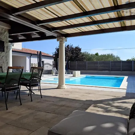 House Antonia *