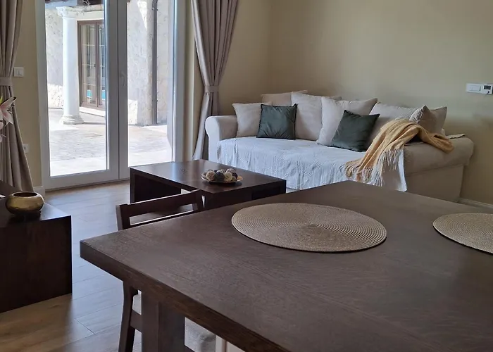 Feriehus House Antonia Nin